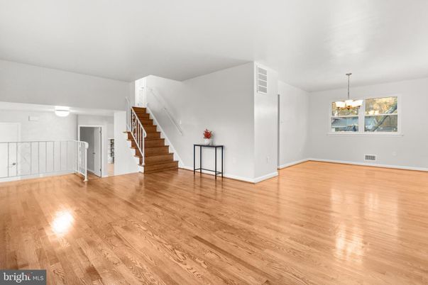 Chandelier, Empty room, Interior, Wood Texture Flooring