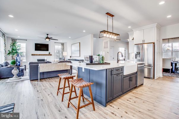 Dining room, Interior, Kitchen, Living room, Pendant Lights, Recessed Lighting, Stainless Steel Appliances, Wood Texture Flooring