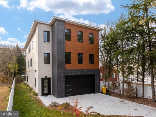 Attached, Exterior, Facade, Brick Facade, Rowhouse