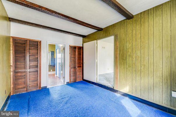 Empty room, Interior, Wooden Beams