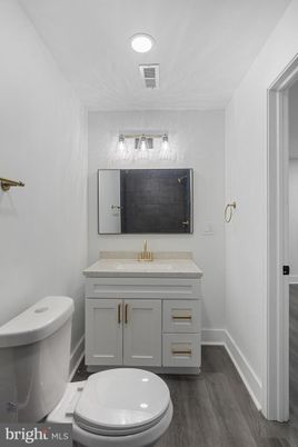 Bathroom, Interior, Recessed Lighting, Wood Texture Flooring