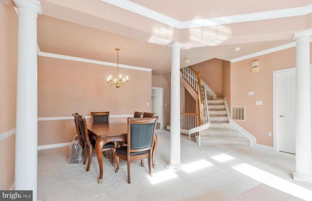 Chandelier, Dining room, Interior