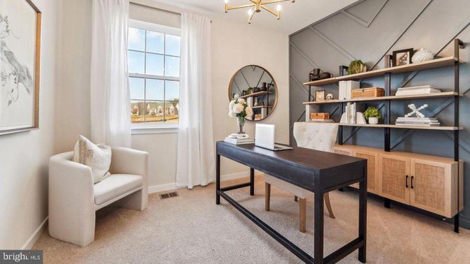 Home Office, Interior