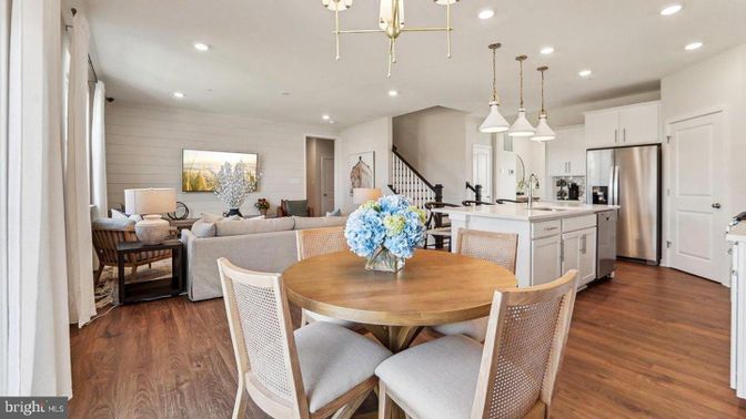 Dining room, Interior, Kitchen, Living room, Pendant Lights, Recessed Lighting, Stainless Steel Appliances, Wood Texture Flooring