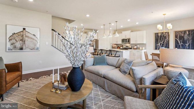 Dining room, Interior, Kitchen, Living room, Pendant Lights, Recessed Lighting, Stainless Steel Appliances, Wood Texture Flooring