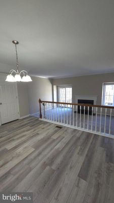 Empty room, Interior, Pendant Lights, Wood Texture Flooring
