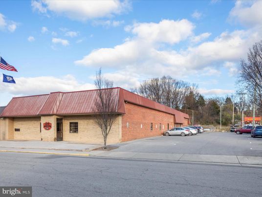 Exterior, Facade, None