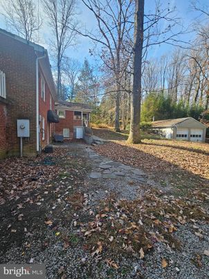 Backyard, Detached Garage, Exterior