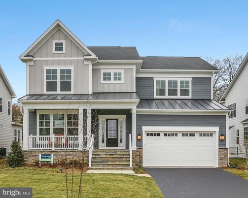 Attached, Exterior, Facade, Farmhouse