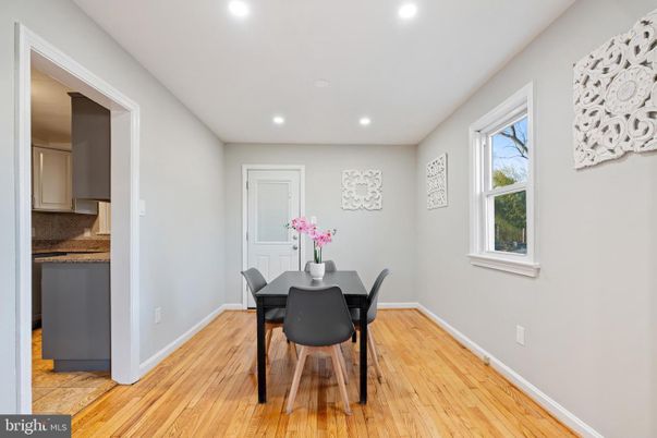 Dining room, Interior, Recessed Lighting, Wood Texture Flooring
