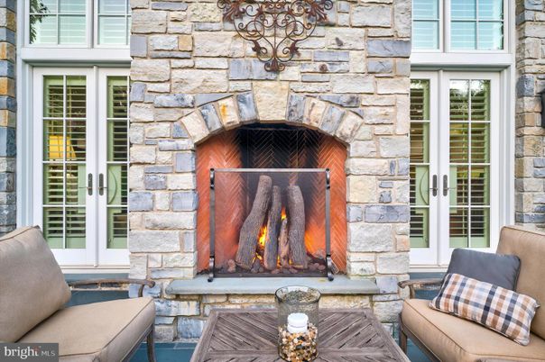 Exterior, Fireplace