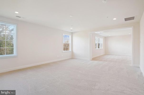 Empty room, Interior, Recessed Lighting