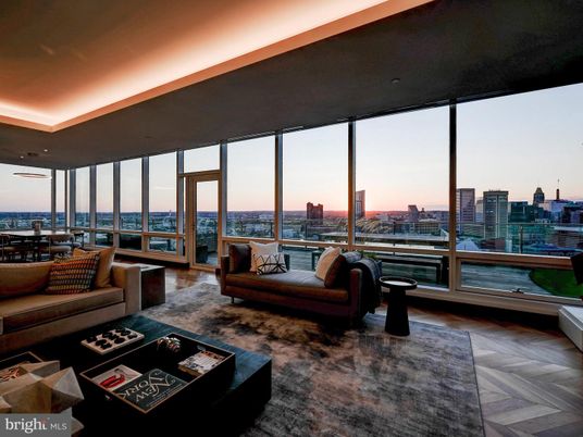 Interior, Living room, Recessed Lighting, Water, Wood Texture Flooring