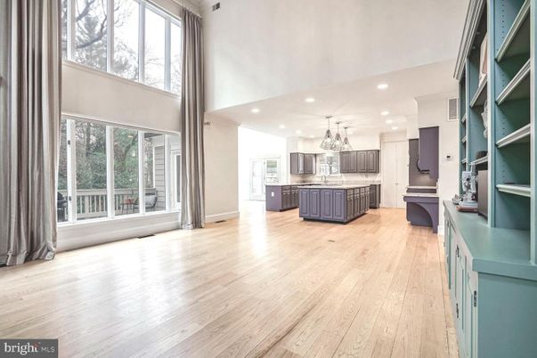 Chandelier, Interior, Kitchen, Recessed Lighting, Wood Texture Flooring
