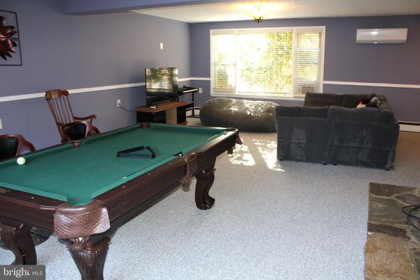 Billiard Table, Game Room, Interior