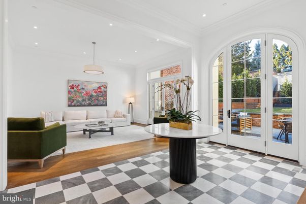 Interior, Living room, Pendant Lights, Recessed Lighting