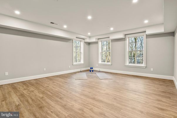 Interior, Recessed Lighting, Wood Texture Flooring
