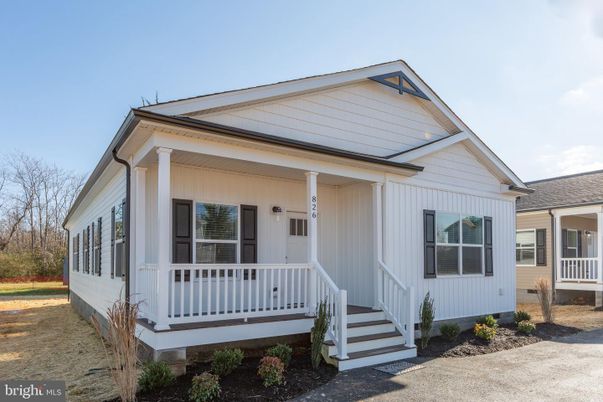 Exterior, Facade, Farmhouse