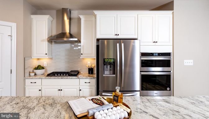 Interior, Kitchen, Stainless Steel Appliances