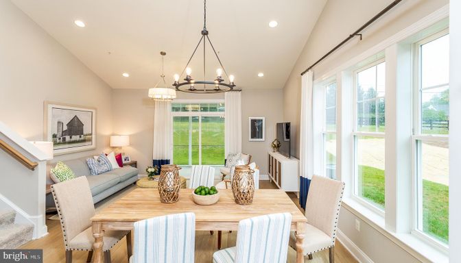 Chandelier, Dining room, Interior, Recessed Lighting, Wood Texture Flooring