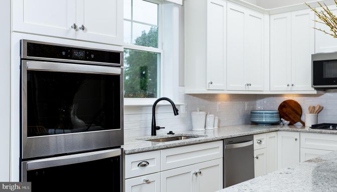 Interior, Kitchen, Stainless Steel Appliances