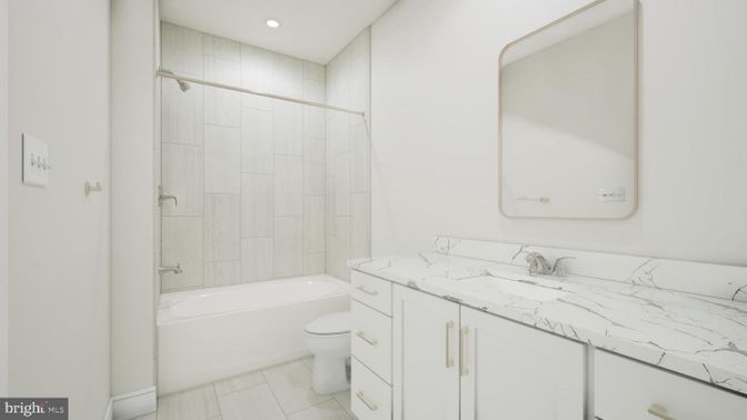 Bathroom, Interior, Recessed Lighting