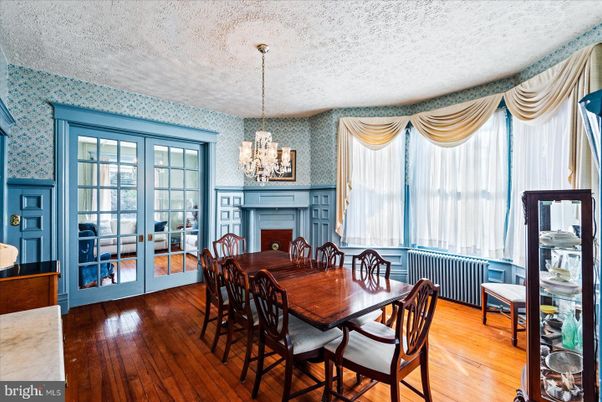 Chandelier, Dining room, Fireplace, Interior, Wood Texture Flooring