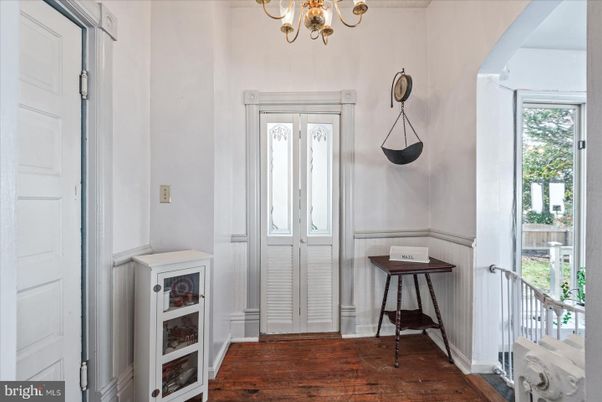 Chandelier, Interior, Wood Texture Flooring