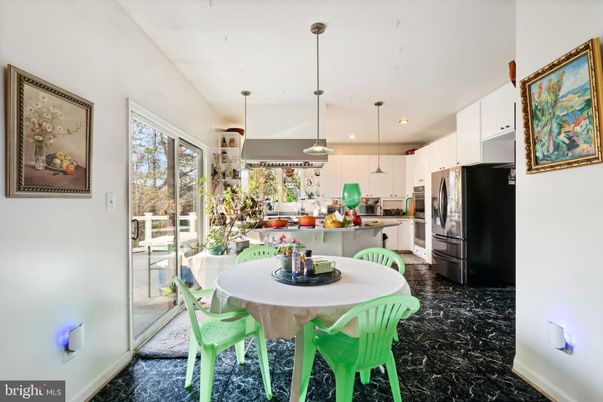 Dining room, Interior, Kitchen, Marble, Pendant Lights, Recessed Lighting
