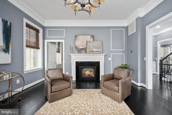 Chandelier, Fireplace, Interior, Wood Texture Flooring