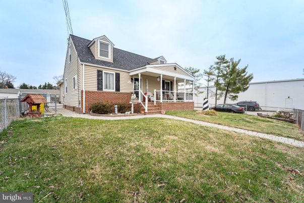 Backyard, Exterior, Facade, Brick Facade, Cape Cod