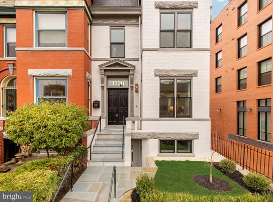 Exterior, Facade, Brick Facade, Rowhouse