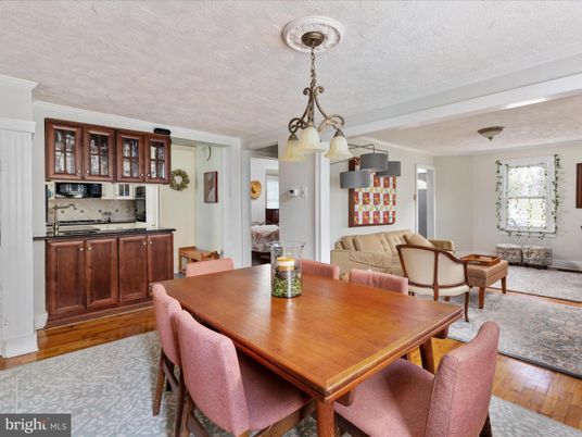 Dining room, Interior, Kitchen, Living room, Pendant Lights, Wood Texture Flooring