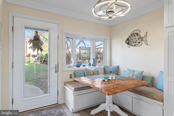 Dining room, Interior, Pendant Lights