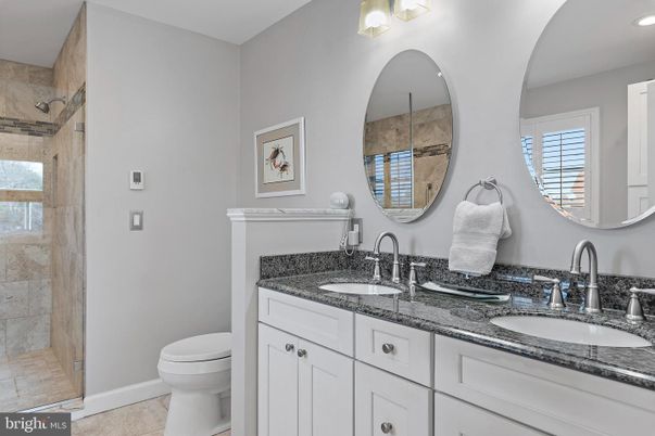 Bathroom, Dual Sink Vanities, Interior