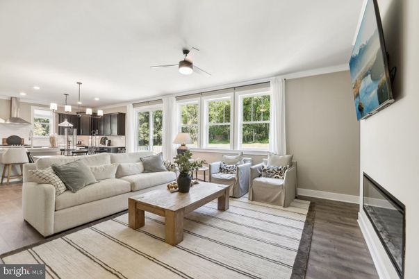 Dining room, Interior, Kitchen, Living room, Pendant Lights, Recessed Lighting, Stainless Steel Appliances, Wood Texture Flooring