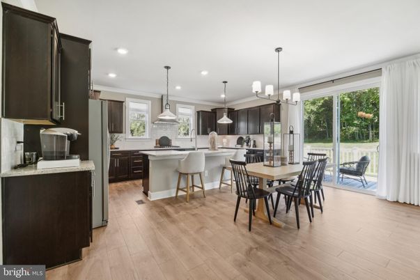 Dining room, Interior, Kitchen, Pendant Lights, Recessed Lighting, Wood Texture Flooring