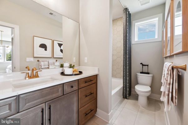 Bathroom, Dual Sink Vanities, Interior