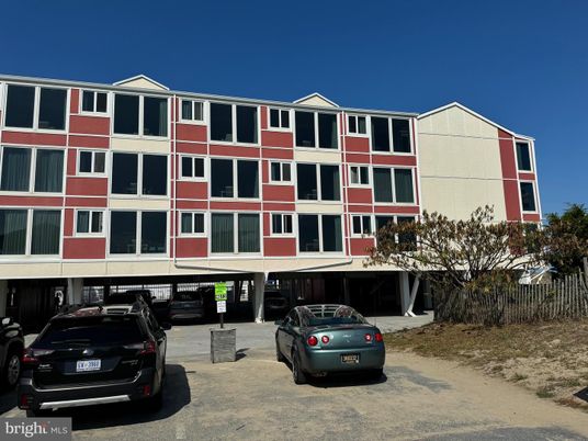 Exterior, Facade, Condo Building