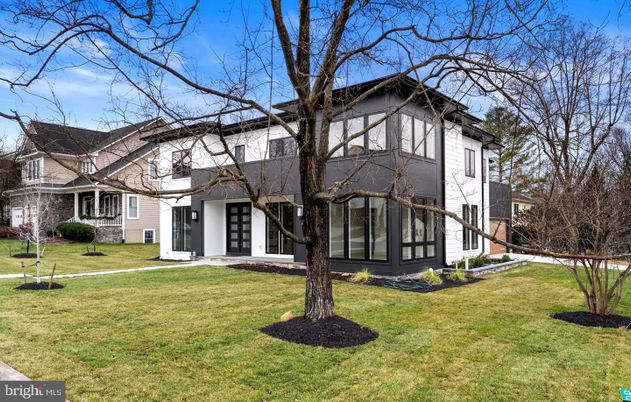 Backyard, Exterior, Facade, Farmhouse