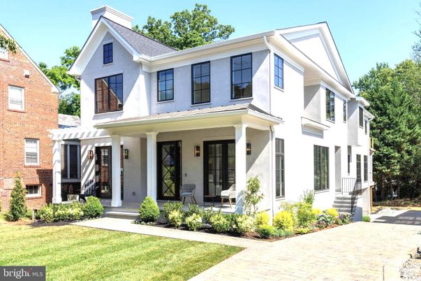 Exterior, Facade, Brick Facade, Farmhouse