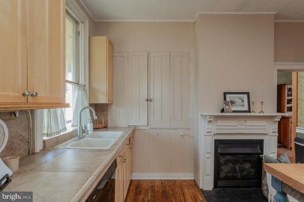 Fireplace, Interior, Kitchen, Wood Texture Flooring