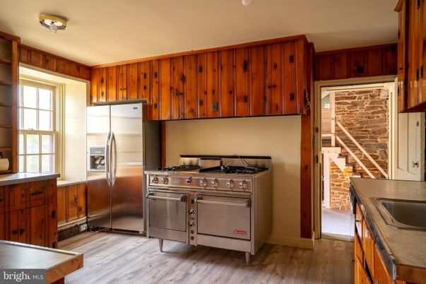 Interior, Kitchen, Stainless Steel Appliances, Wood Texture Flooring