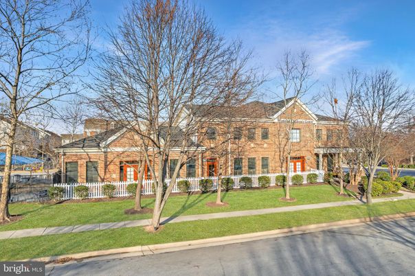 Exterior, Facade, Brick Facade, French Provincial