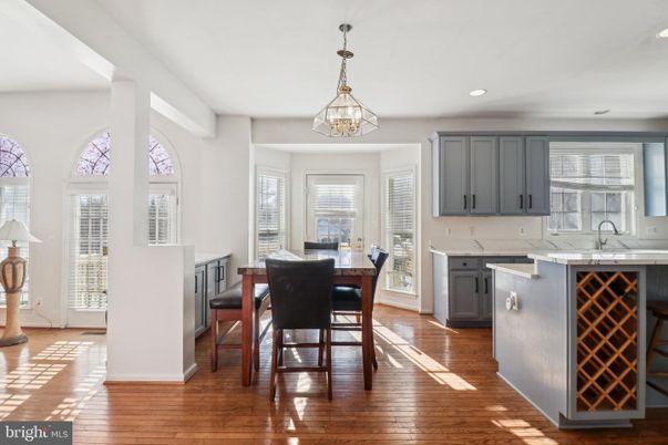Dining room, Interior, Kitchen, Pendant Lights, Recessed Lighting, Wood Texture Flooring