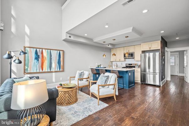 Interior, Kitchen, Living room, Pendant Lights, Recessed Lighting, Stainless Steel Appliances, Wood Texture Flooring