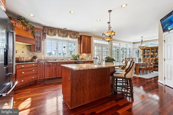 Dining room, Interior, Kitchen, Pendant Lights, Recessed Lighting, Wood Texture Flooring