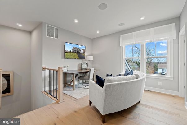 Home Office, Interior, Living room, Recessed Lighting, Wood Texture Flooring