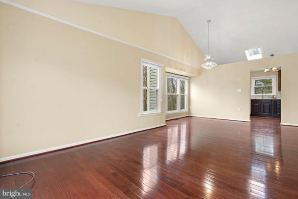 Chandelier, Empty room, Interior, Pendant Lights, Wood Texture Flooring