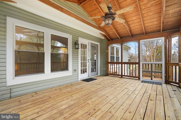 Empty room, Interior, Sun Room, Wooden Beams, Wooden Ceilings, Wood Texture Flooring